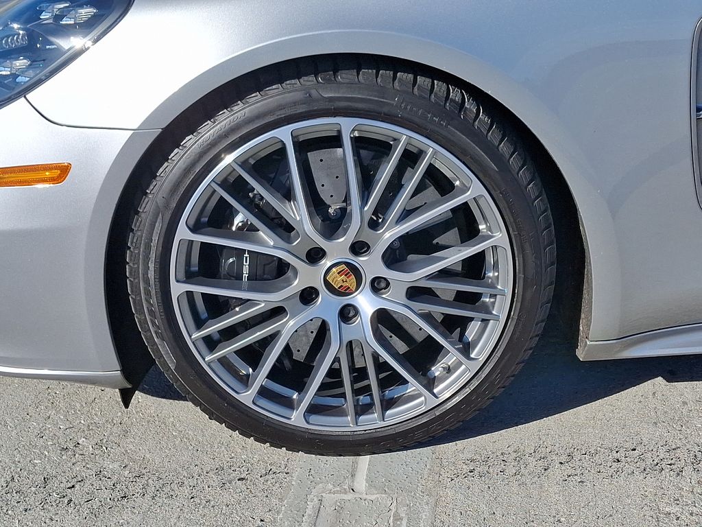 2021 Porsche Panamera Turbo S 9