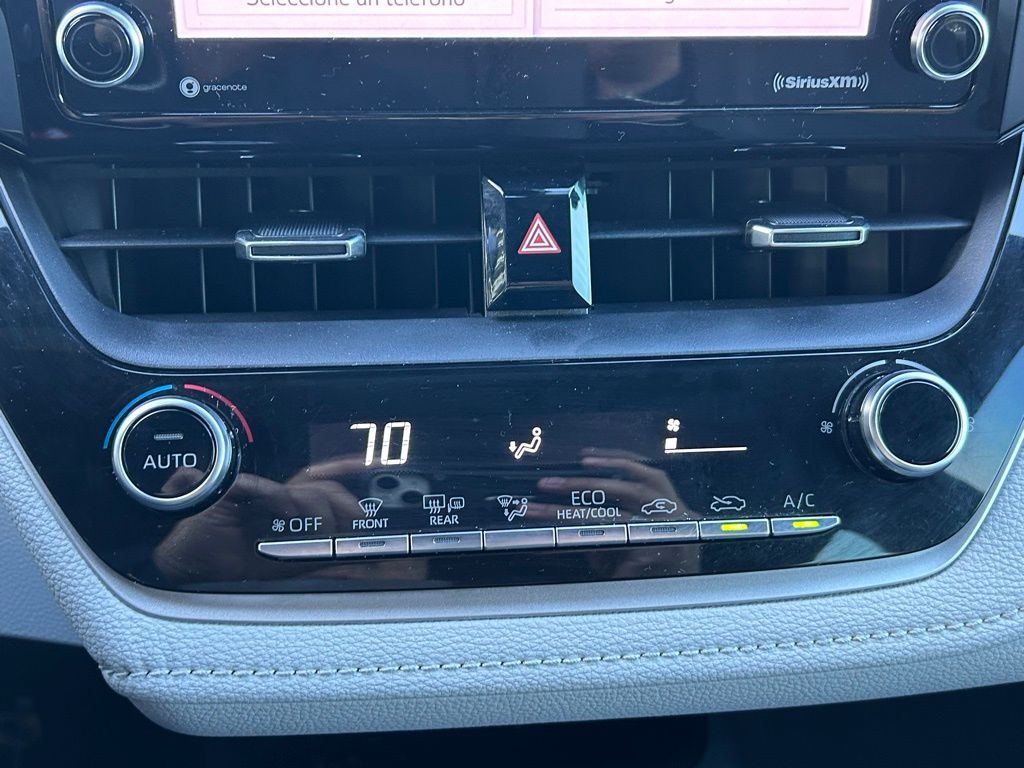 Thumbnail: 2021 Toyota Corolla - 24