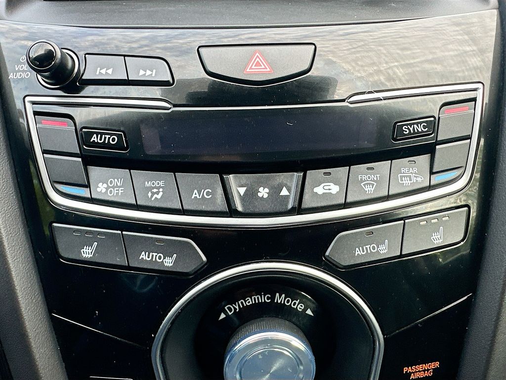 used 2023 Acura RDX car, priced at $33,999