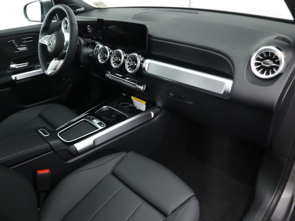 Thumbnail: 2025 Mercedes-Benz GLB - 19