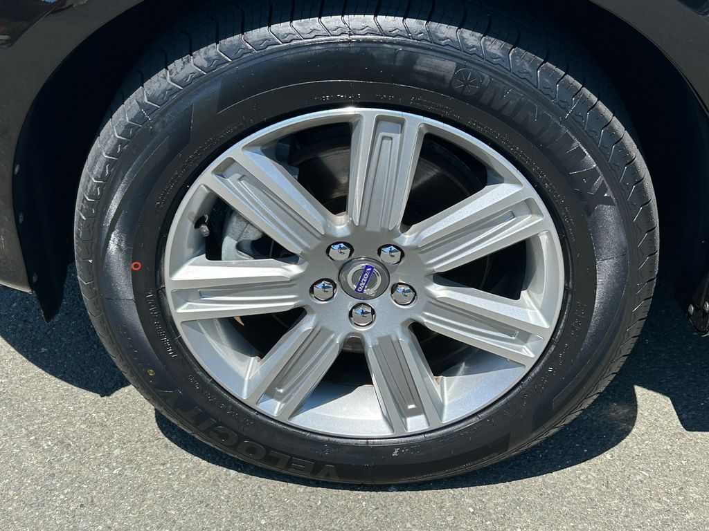 Thumbnail: 2016 Volvo XC60 - 9