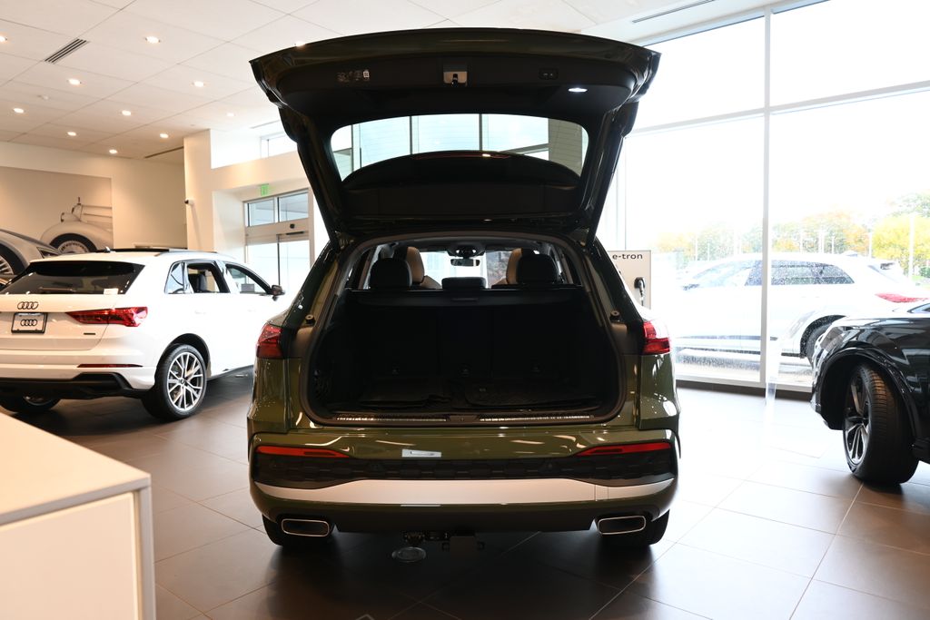 Thumbnail: 2025 Audi Q5 - 28