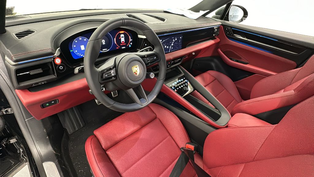 Thumbnail: 2025 Porsche Macan - 4