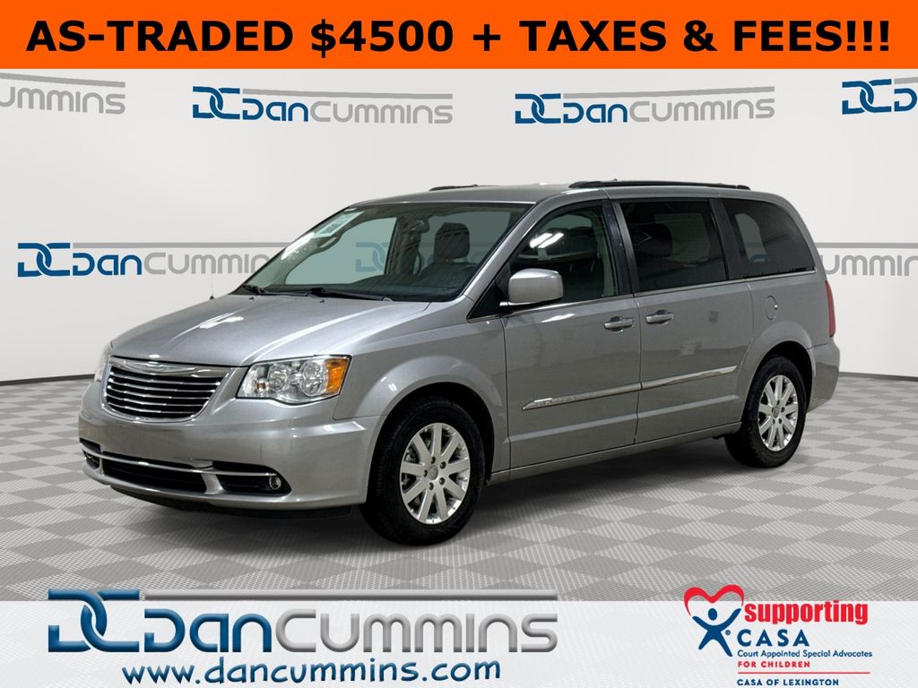 2016 Chrysler Town & Country Touring FWD