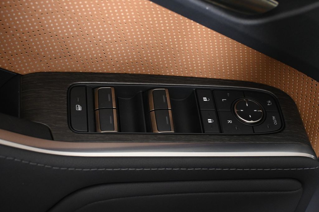 Thumbnail: 2025 Lexus GX - 30