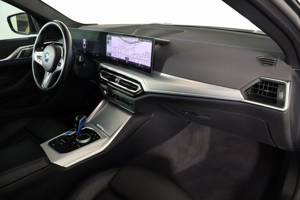 Thumbnail: 2023 BMW i4 - 9