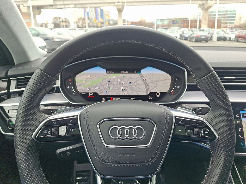 Thumbnail: 2022 Audi S8 - 20
