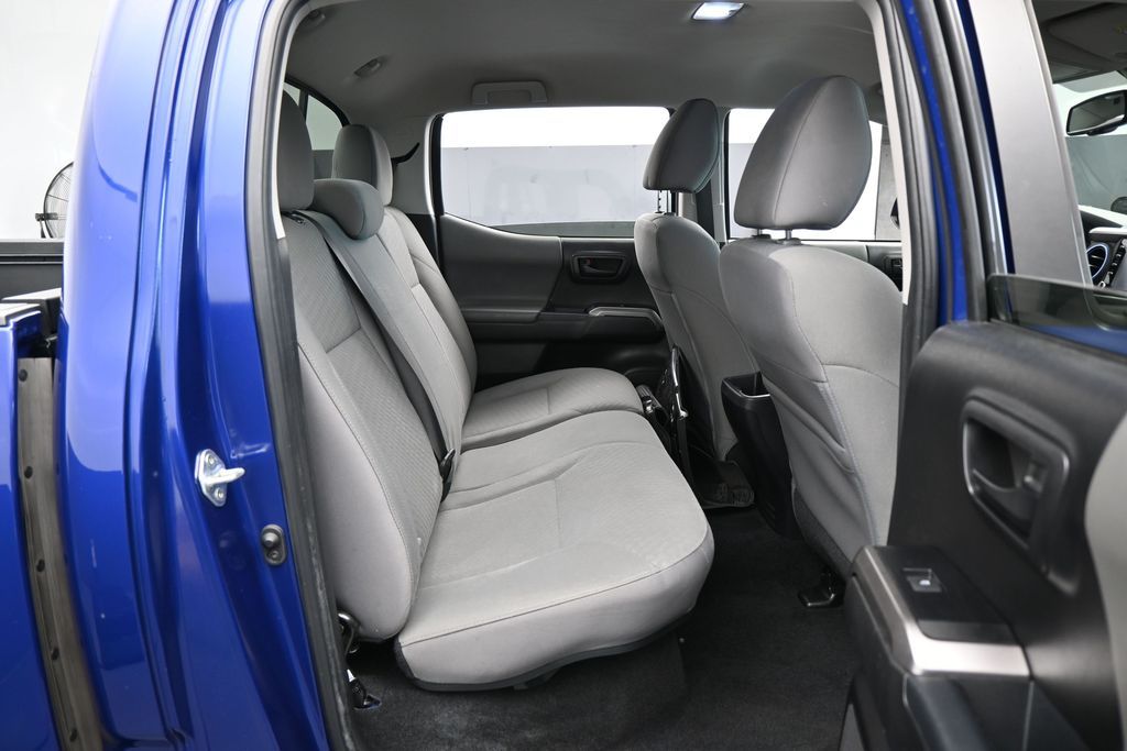 Used 2022 Blue Toyota SR5 image 34