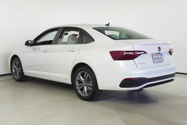 2023 Volkswagen Jetta 1.5T SE 9