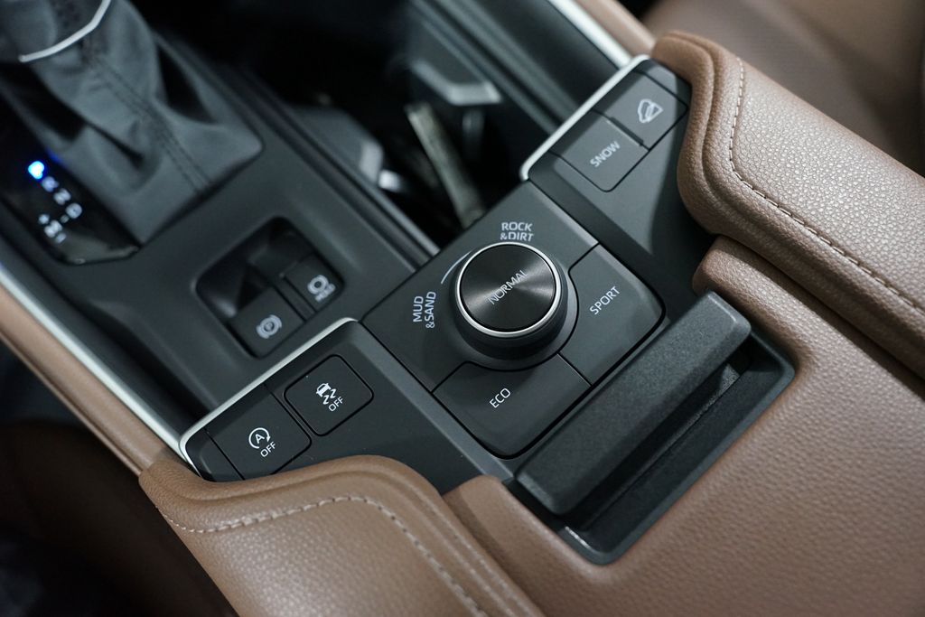 Thumbnail: 2025 Toyota Grand Highlander - 25