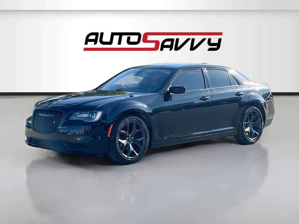 Used 2020 Black Chrysler Touring image 3