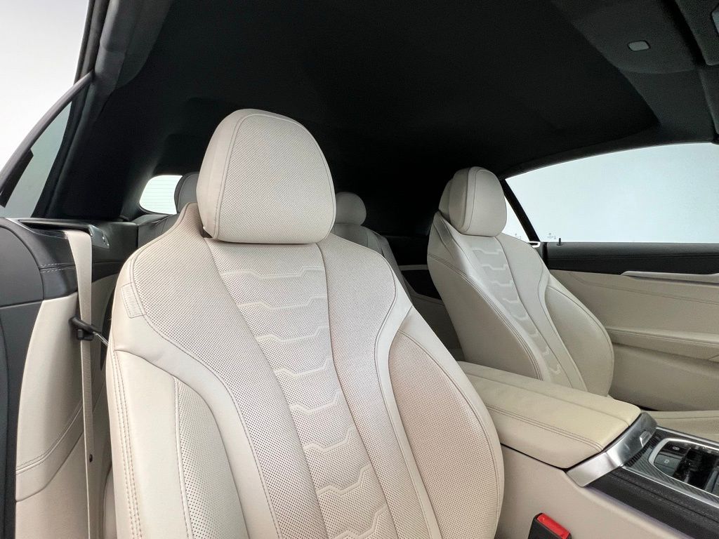 2022 BMW 8 Series M850i xDrive 12