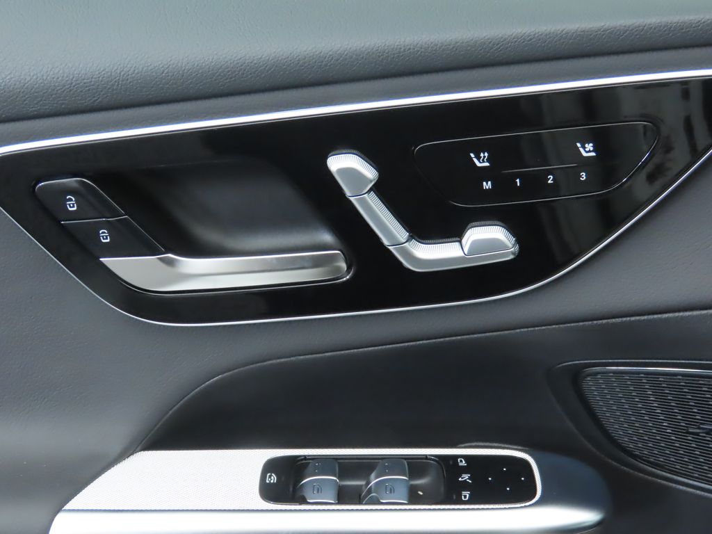 Thumbnail: 2026 Mercedes-Benz GLC - 24