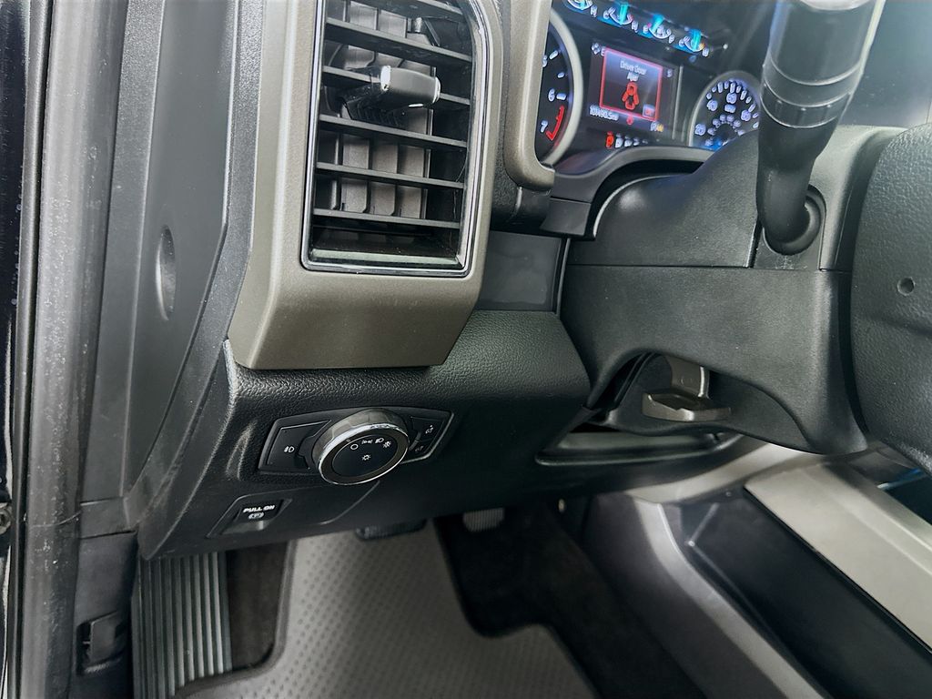 Thumbnail: 2020 Ford Expedition - 9