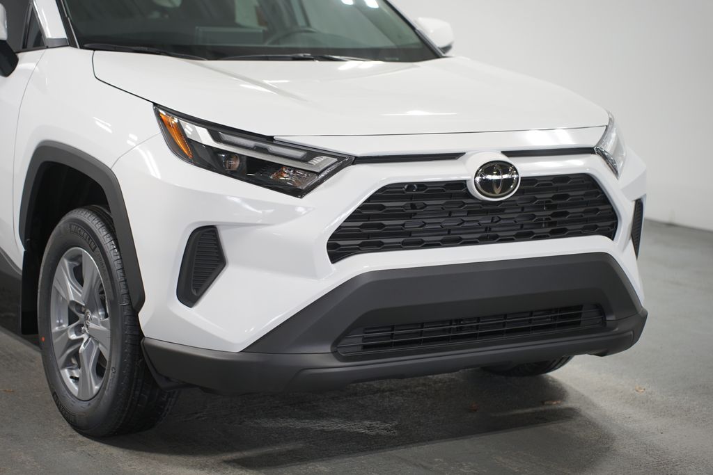 2025 Toyota RAV4 XLE 4