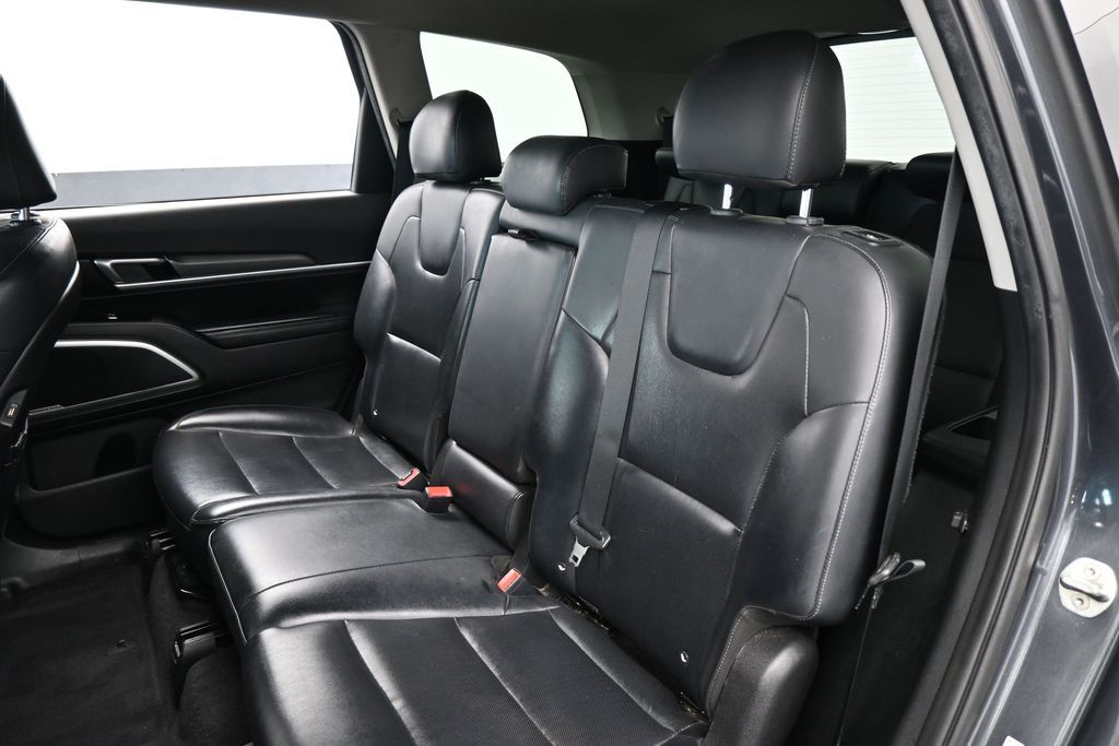 Used 2022 Gravity Gray Kia LX image 29