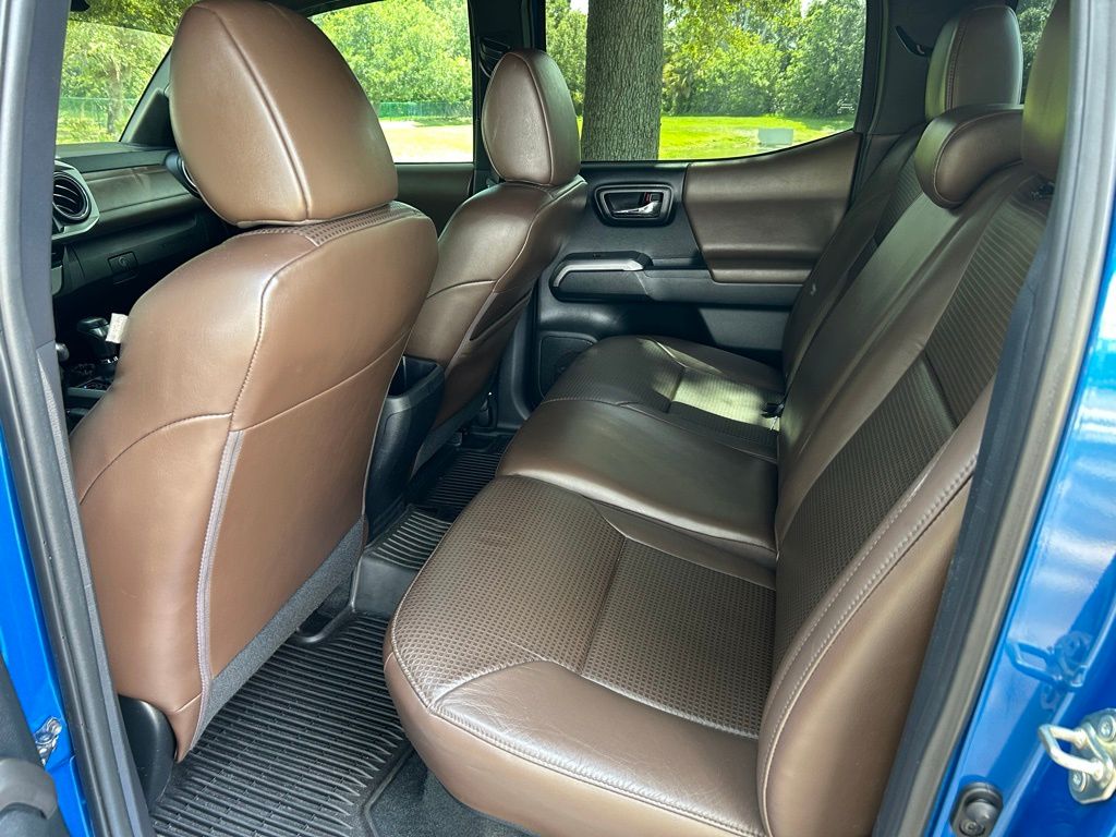 2016 Toyota Tacoma Limited 13