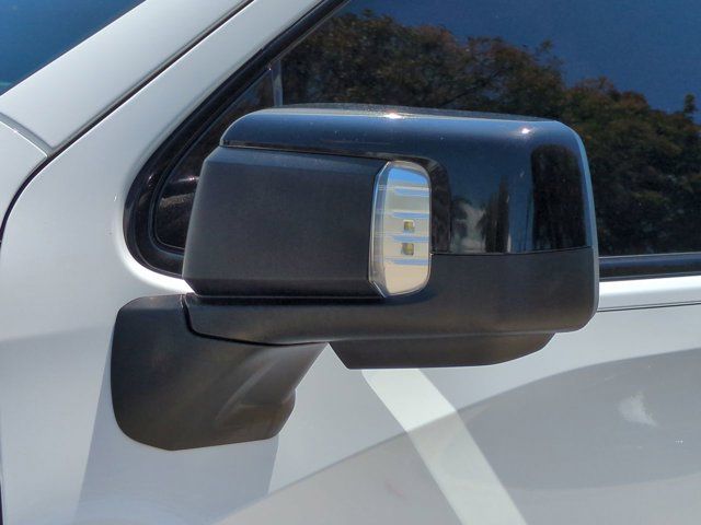 Used 2023 White GMC AT4 image 11