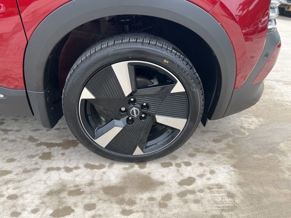 2025 Scarlet Ember Tintcoat Nissan Kicks SR FWD SUV