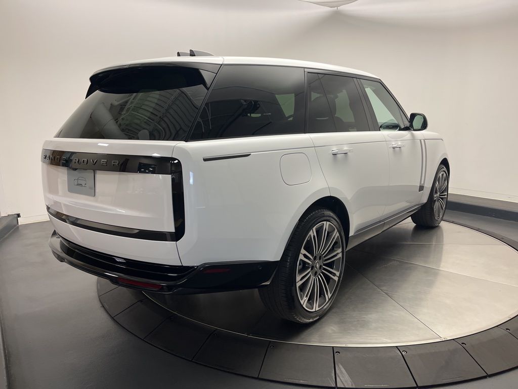 Thumbnail: 2025 Land Rover Range Rover - 4