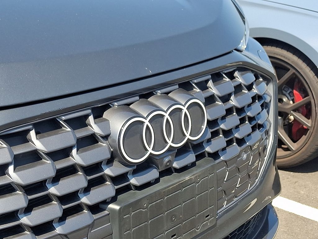 Thumbnail: 2025 Audi Q5 - 4