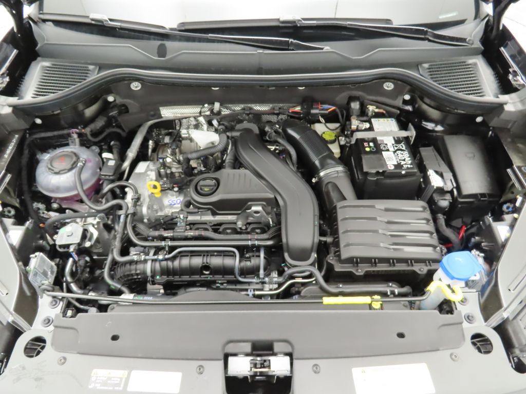 Thumbnail: 2025 Volkswagen Taos - 29