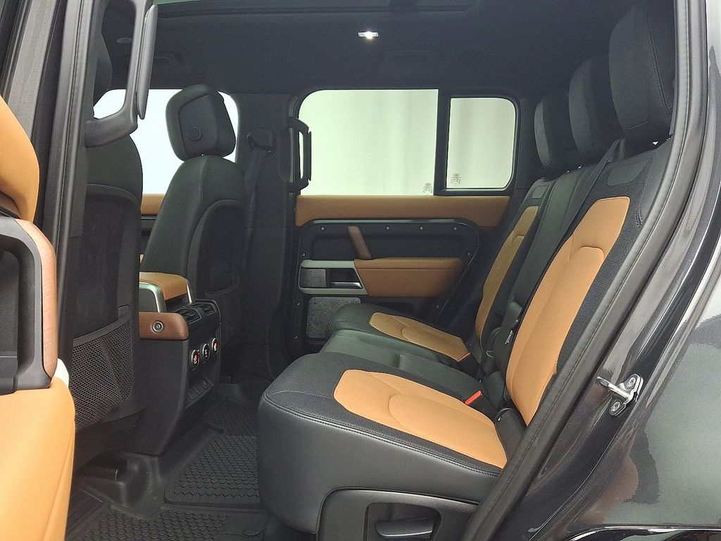 Thumbnail: 2023 Land Rover Defender - 10