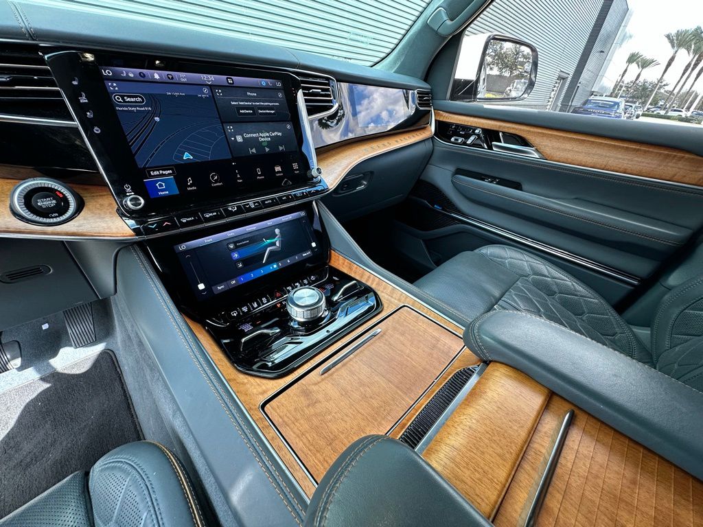 Thumbnail: 2022 Jeep Grand Wagoneer - 28