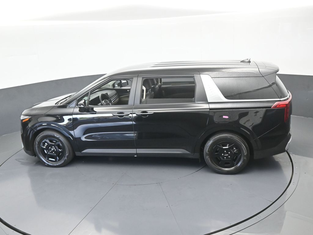 Used 2025 Aurora Black Pearl Kia LXS image 46