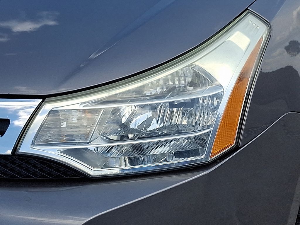 Thumbnail: 2011 Ford Focus - 11
