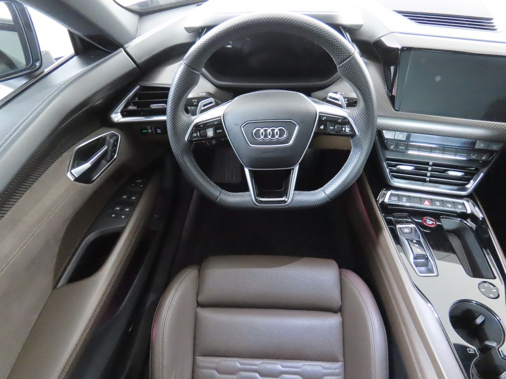 2022 Audi e-tron GT Prestige 10