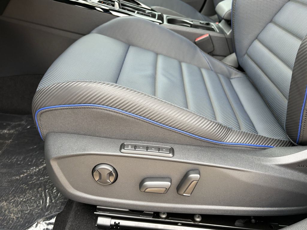 New 2026 Mythos Black Volkswagen 2.0T image 13