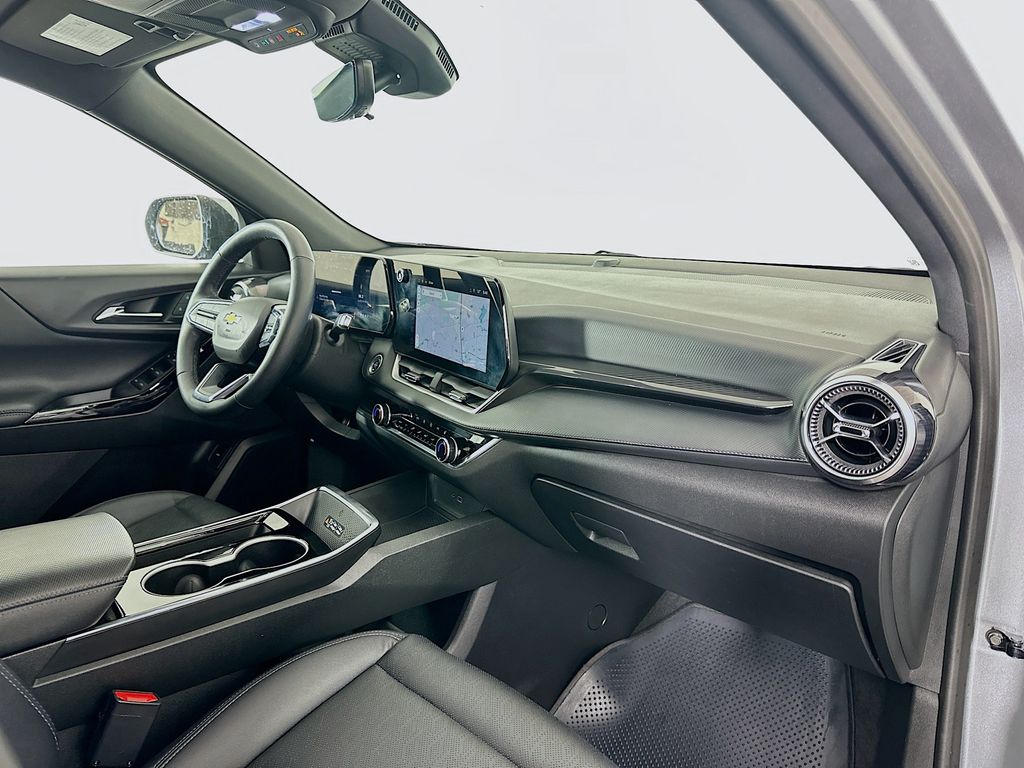 Thumbnail: 2025 Chevrolet Equinox - 30