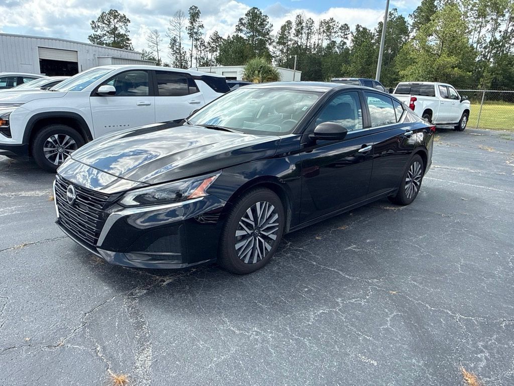 Super Black Clearcoat 2024 Nissan Altima Sedan Front-Wheel Drive Continuously Variable Transmission