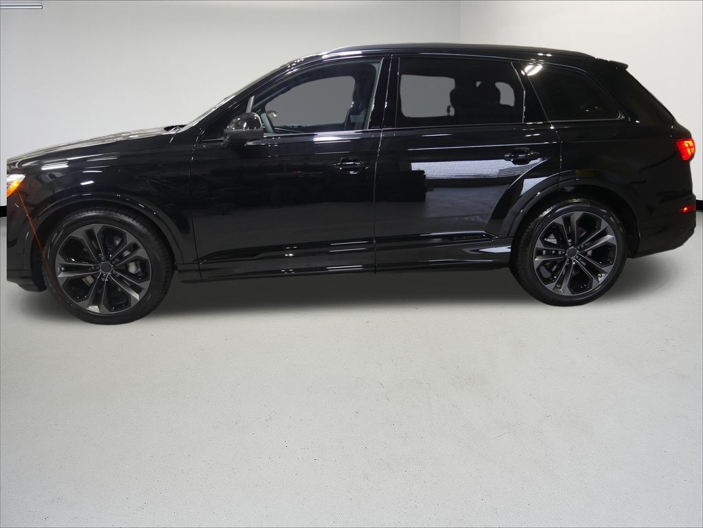 Thumbnail: 2026 Audi Q7 - 2