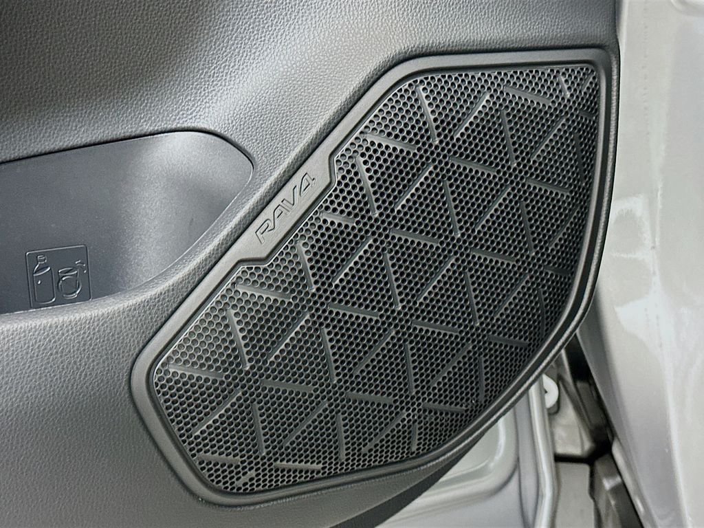 Thumbnail: 2025 Toyota RAV4 - 18