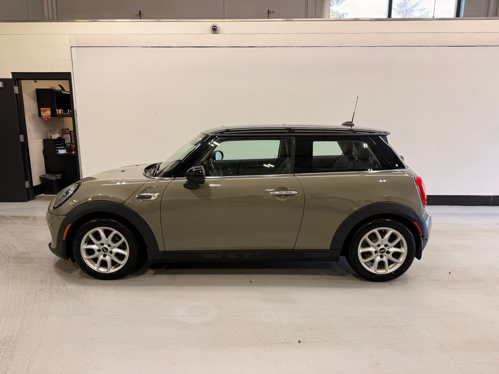 Thumbnail: 2019 MINI Cooper - 2