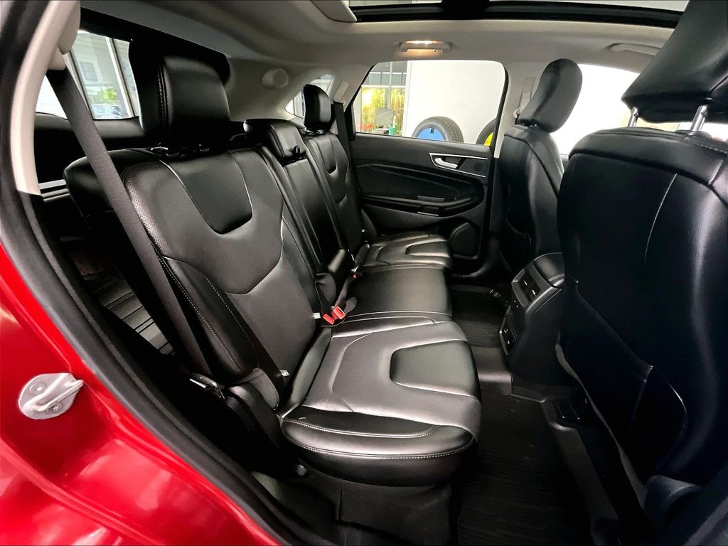 2022 Ford Edge — photo 16