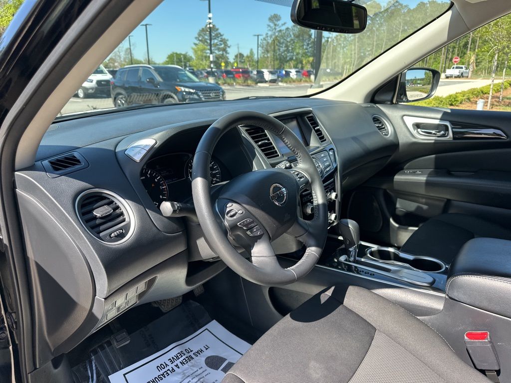 2020 Magnetic Black Pearl Nissan Pathfinder SV FWD SUV