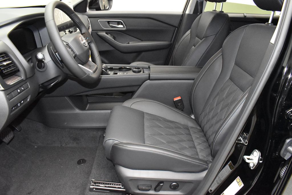 Thumbnail: 2026 Nissan Rogue - 13