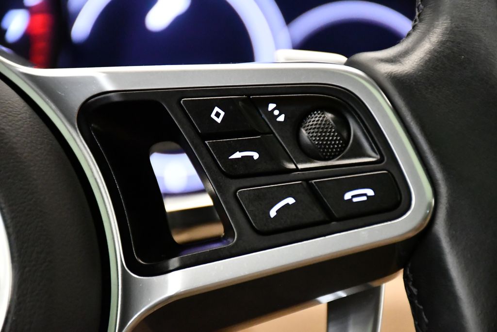 Thumbnail: 2022 Porsche Cayenne - 27