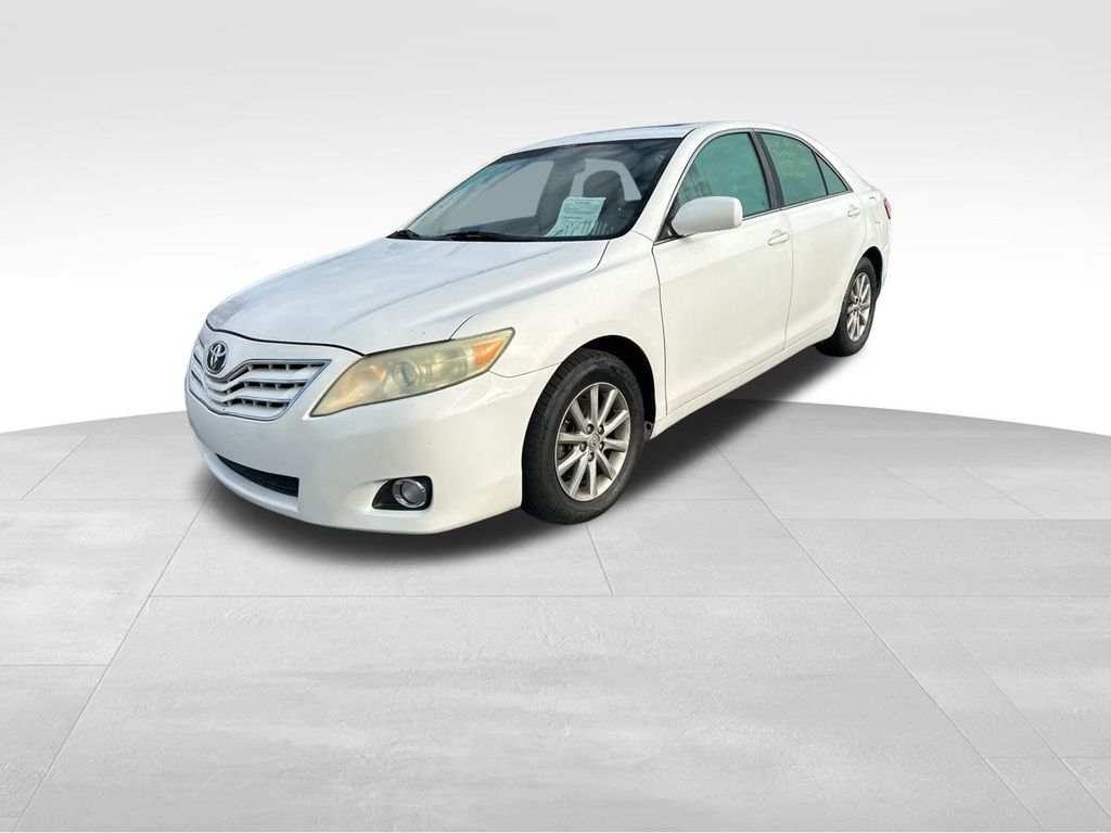 2010 Toyota Camry XLE 4