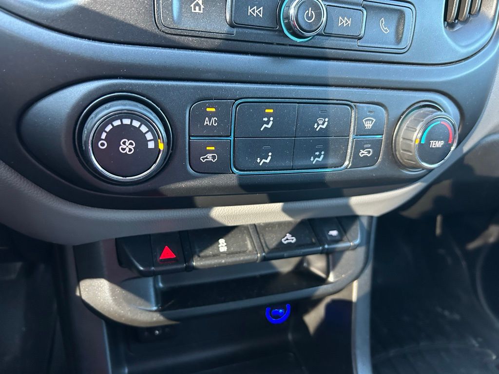 Thumbnail: 2020 Chevrolet Colorado - 23