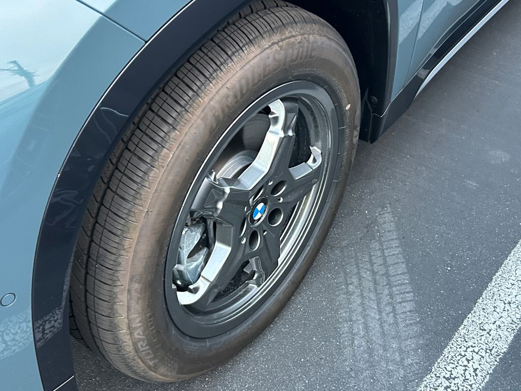 Thumbnail: 2026 BMW X1 - 3