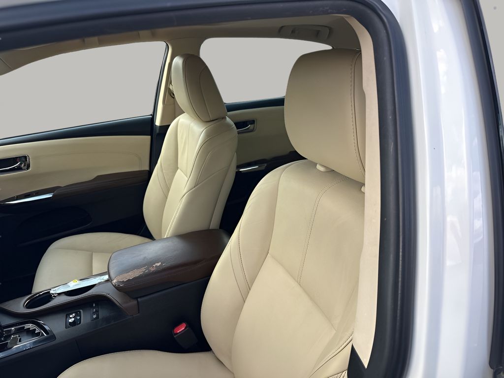 Used Car 2015 Toyota Avalon Hybrid  Xle Touring For Sale Under $15,000 In Austin, Texas