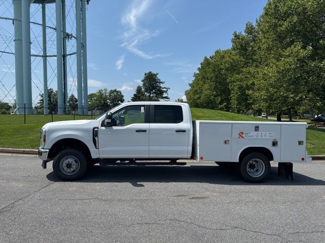 2025 Ford F-350 Chassis XL