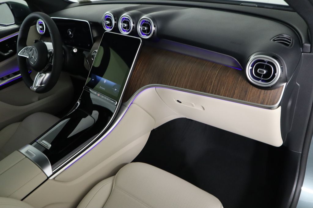 2025 Mercedes-Benz GLC 300 19