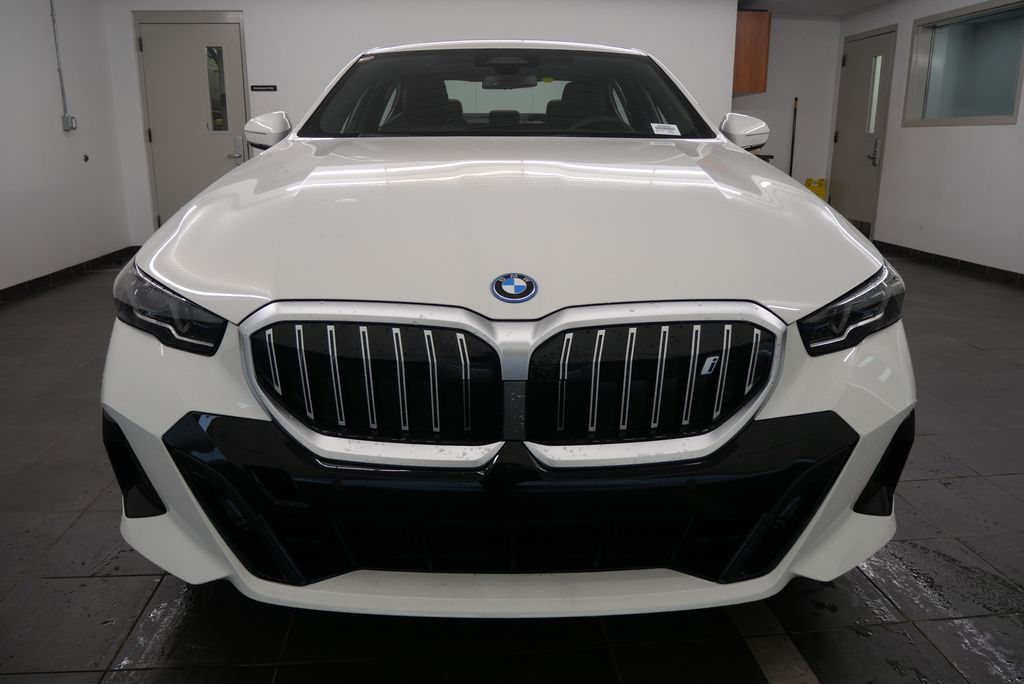 2025 BMW i5 xDrive40 9