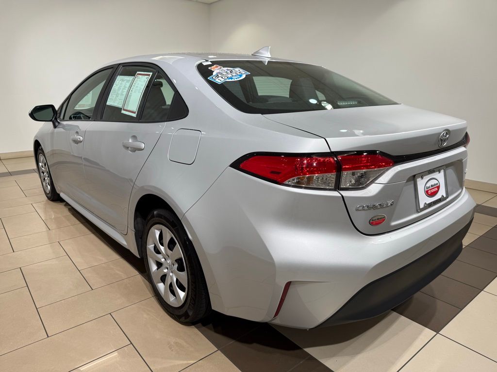 Thumbnail: 2024 Toyota Corolla - 3