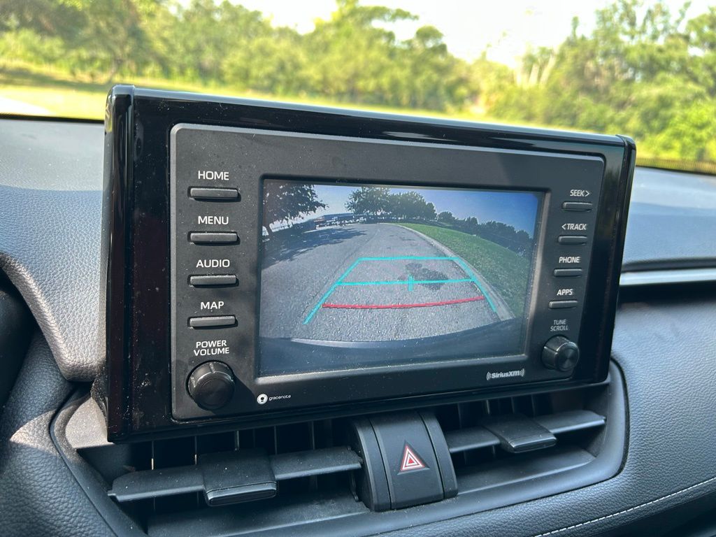 2021 Toyota RAV4 LE 24